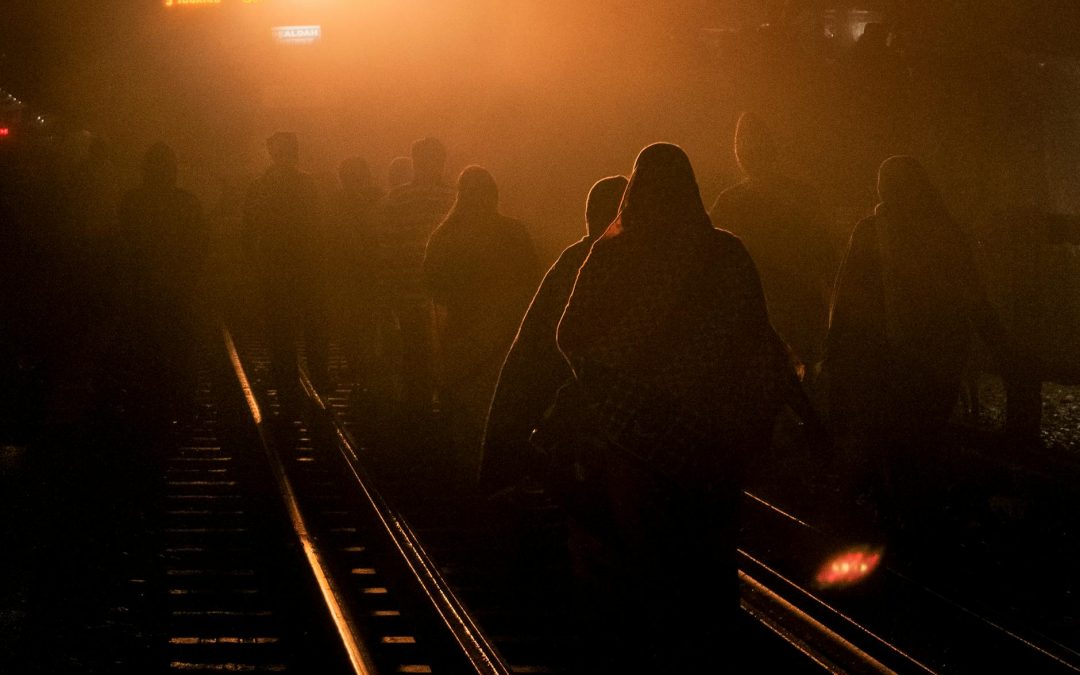 Știați că termostatele digitale moderne pot trimite alerte direct pe telefonul managerului de flotă