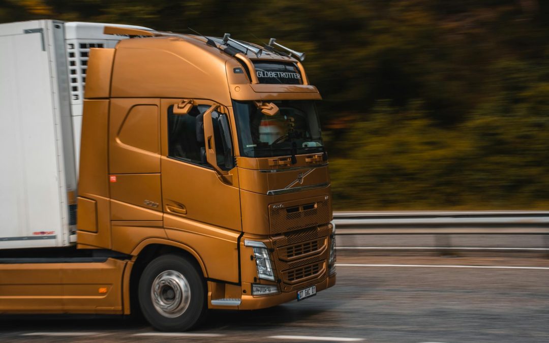 Știați că unitățile frigorifice de plafon sunt proiectate să reziste la viteze de peste 140 km/h