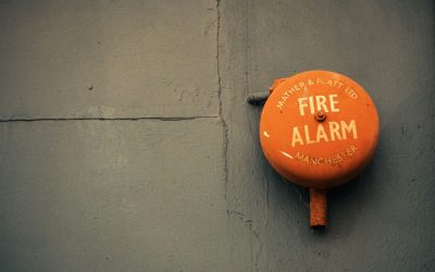 Cum ne asigurăm că fiecare montaj respectă normele de siguranță la incendiu