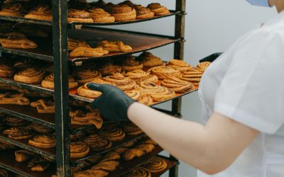 Echiparea pentru transport de produse de patiserie proaspătă