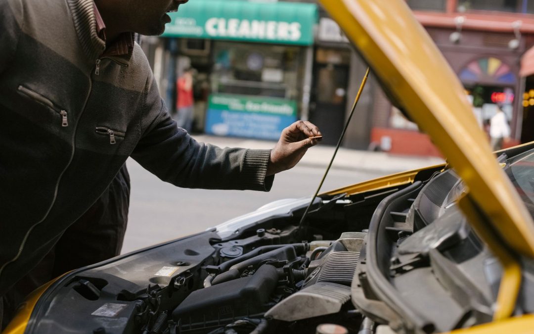 Verificarea uleiului din compresorul instalației frigorifice auto